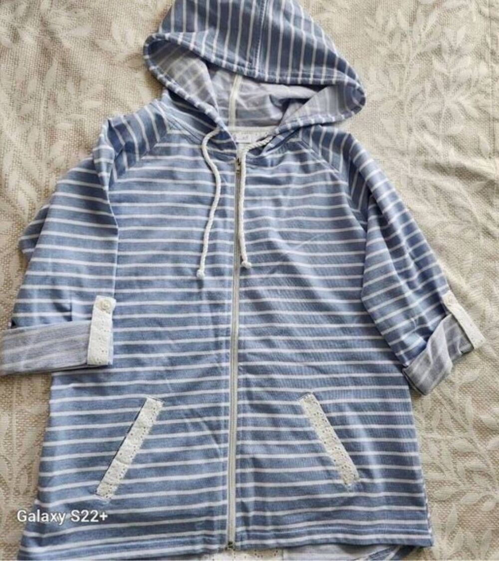 H9 Keren Hart blue white stripe lightweight hoodie roll tab sleeve white eyelet